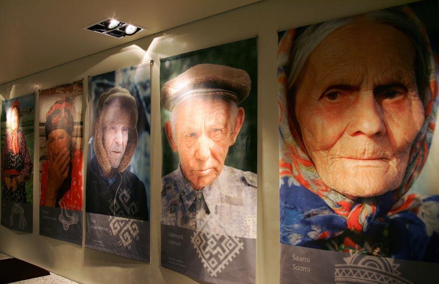 Soomeugrilased Brüsselis Tuglase selts 25 Ekspeditsiooni näitus Tšeboksarõs Ajakirjanike festival Sõktõvkaris DETSEMBER 2007 4 (39) X aastakäik Soomeugrilased vallutasid Brüsseli Meie Moskvas Tuglase