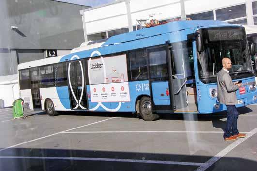 Irizar on panostamassa myös sähköiseen jokkoliikenteeseen. Yrityksen sin tote on 18,73 -metrinen sähköinen nivelbssi. Matkstajakapasiteettia on 155 hengelle.