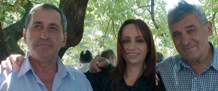 Ово га пу та су до на ци је у из но су од по 15.
