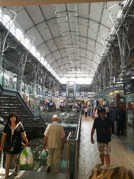 Shoppailijoille löytyi useita