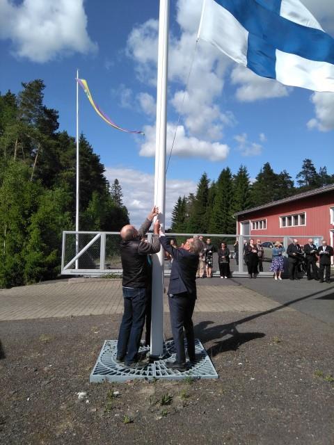 19.00. Kohdataan siellä.