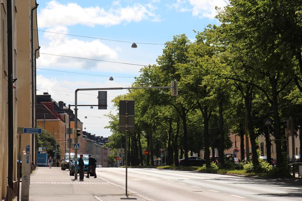 Ilmansaasteilla on vuodenaikaisvaihtelua Talvella päästöt ovat suurimmillaan ja sekoitus- ja laimenemisolosuhteet ovat heikoimmat. Suorien päästöjen aiheuttamat pitoisuudet ovat korkeimmillaan.