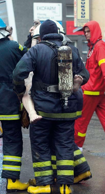 Häire 112 Päästeteenistuse ajakiri 3/4 2007 25 kõrged. Kui tulemused ei rahulda inimest või ta ei saa nende suhtes väljastpoolt positiivset tagasisidet, võibki järgneda läbipõlemine.