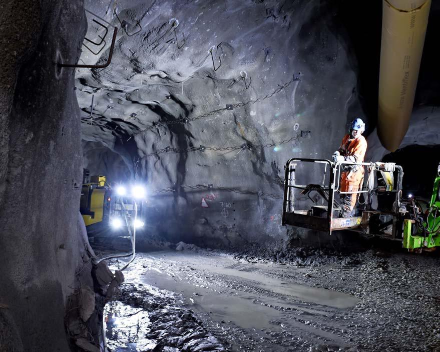 Outokumpu investoi Kemin kaivoksen laajentamiseen 250 miljoonaa euroa. Hankkeen työllistäva vaikutus on 300 henkilötyövuotta. uu, olen kuullut, että siellä ylhäällä on lähes helle.
