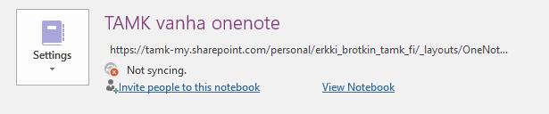 Avaa Info-sivu klikkaamalla File-välilehteä. Info-sivulla näet muistiot, jotka ovat auki OneNote-ohjelmassa.