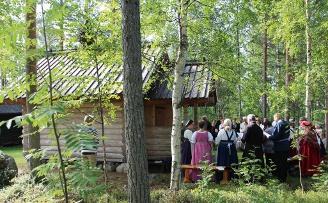 NURMES JUUAN ORTODOKSIT JUHLIVAT MERKKIPÄIVIÄ Pyhän Herman Alaskalaisen tsasounan juhlaliturgia Paalasmaassa Vuokon tiistaiseuran 70-vuotisjuhla ja Paalasmaan tsasounan 10-vuotisjuhla Sunnuntaina 5.