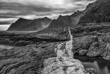 Juha Vakkilainen Polulla, maisemassa Geologiset ja biologiset prosessit