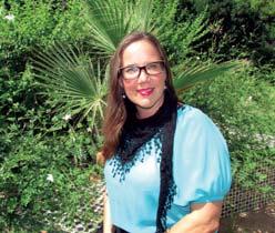 Hanna Huttunen ottaa vastaan yksityisasiakkaita, tekee terveysmittauksia, pitää kursseja ja luentoja sekä kirjoittaa tällä hetkellä Fuengirolassa uutta kirjaansa, joka ilmestyy syksyllä 2019.