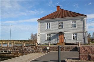 Robert Ehrströmin 1862 perustama meriaiheinen museo. Museo on Suomen vanhin yliopistojen ulkopuolinen museo.