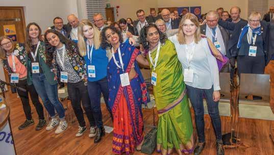 Urmila ja Neena osallistuivat myös piirikonferenssiimme Kalajoella sekä kävivät Raahen rotaryklubin kokouksessa.