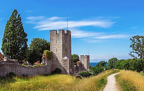 Visby-matkan teemme 06. 10.05. Sain sovittua ilmoittautumisen uudeksi takarajaksi 19.02., jolloin myös ennakkovarausmaksu, 100 euroa, tulee suorittaa. Matkan hinta kokonaisuudessaan on 380 euroa.