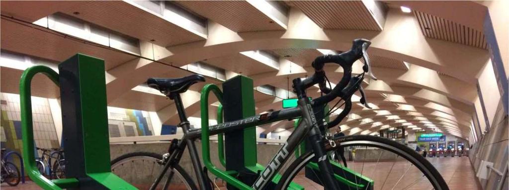 ASEMAN VARUSTUS Asemaan tulee aina mukana itse pyöräpaikkojen lisäksi valvontakamera, jolla valvotaan aseman käyttöä.