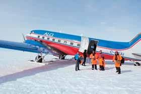 Retkikunta lensi DROMLAN lentoyhteistyön puitteissa ALCI:n, Antarctic Logistic Center International, operoimalla Iljushin rahtikoneella Kapkaupungista Venäjän Novolazarevskaya asemalle 17.