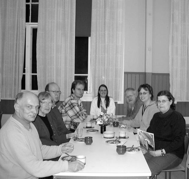 Esperanta Finnlando Esperantobladet joulukuu decembro 6/2002 Eero Rinta-Karjanmaa, Anna-Liisa Heikkinen, Jukka Noponen, Mikko Mäkitalo, Päivi Saarinen, Timo Pirinen, Anna Ritamäki kaj Tiina Oittinen