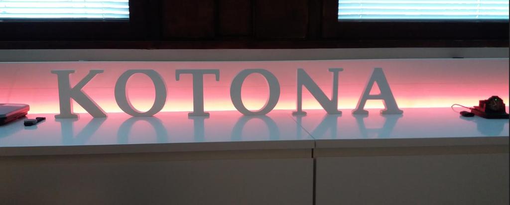 Philips HUE älyvalojärjestelmä Valaistus on erittäin tärkeä osa kodin turvallisuutta etenkin heikkonäköisten ja ikäihmisten kohdalla.