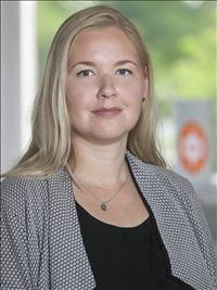 Veden laatu ja riittävyys: Päärakennukseen vesi porakaivosta, saunalle vesi rengaskaivosta. Viemäri/jätevesihuolto: Kyllä/umpisäiliö, saostuskaivo, maahanimeyttämö, selvitys.