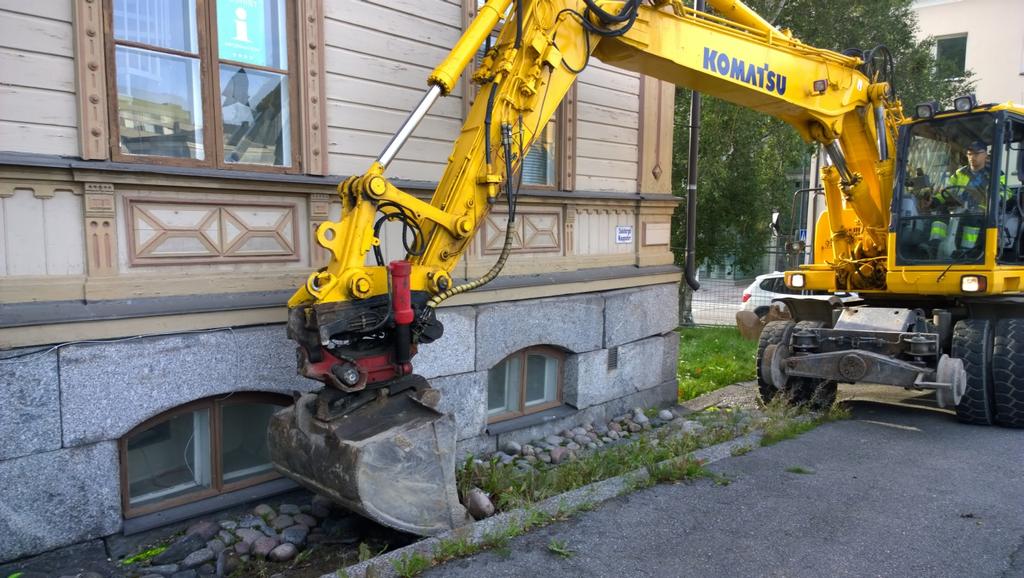Jälkitöiden yhteydessä mittaukset ja kaupungin antama pohjakartta on yhdistetty Autocad-ohjelmassa.