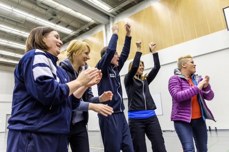ERASMUS+LIIKUNNALLE JA URHEILULLE (ERASMUS+SPORT) Yhteistyöhankkeet Pienet: vähintään 3 tahoa ja 3 maata, EU-tuki max. 60.000 (80%) Suuret: vähintään 5 tahoa ja 5 maata, EU-tuki max. 400.