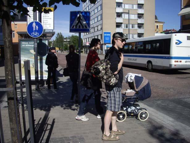 8 Maankäytön toteuttamisohjelma Liikennejärjestelmä Tavoite lisätään kävelyn ja pyöräilyn käyttöä