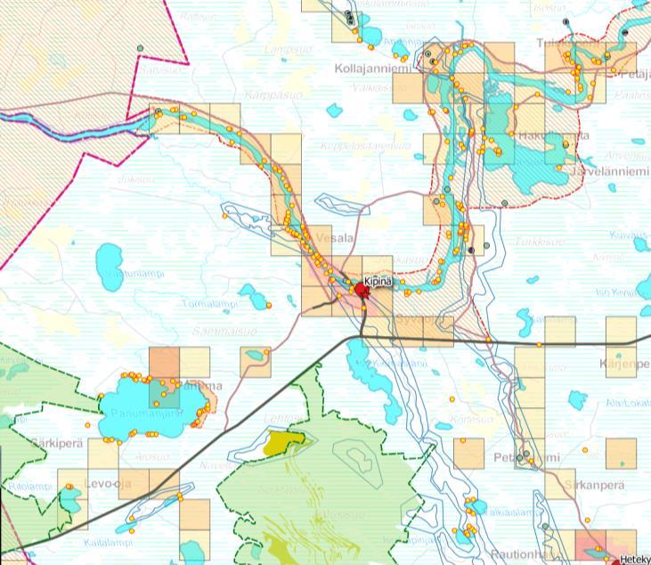 Loma-asuntoja on runsaasti Iijokivarressa ja myös Panumajärven rannalla, ja ne sijoittuvat pysyvän asutuksen lomaan tai lähirannoille.