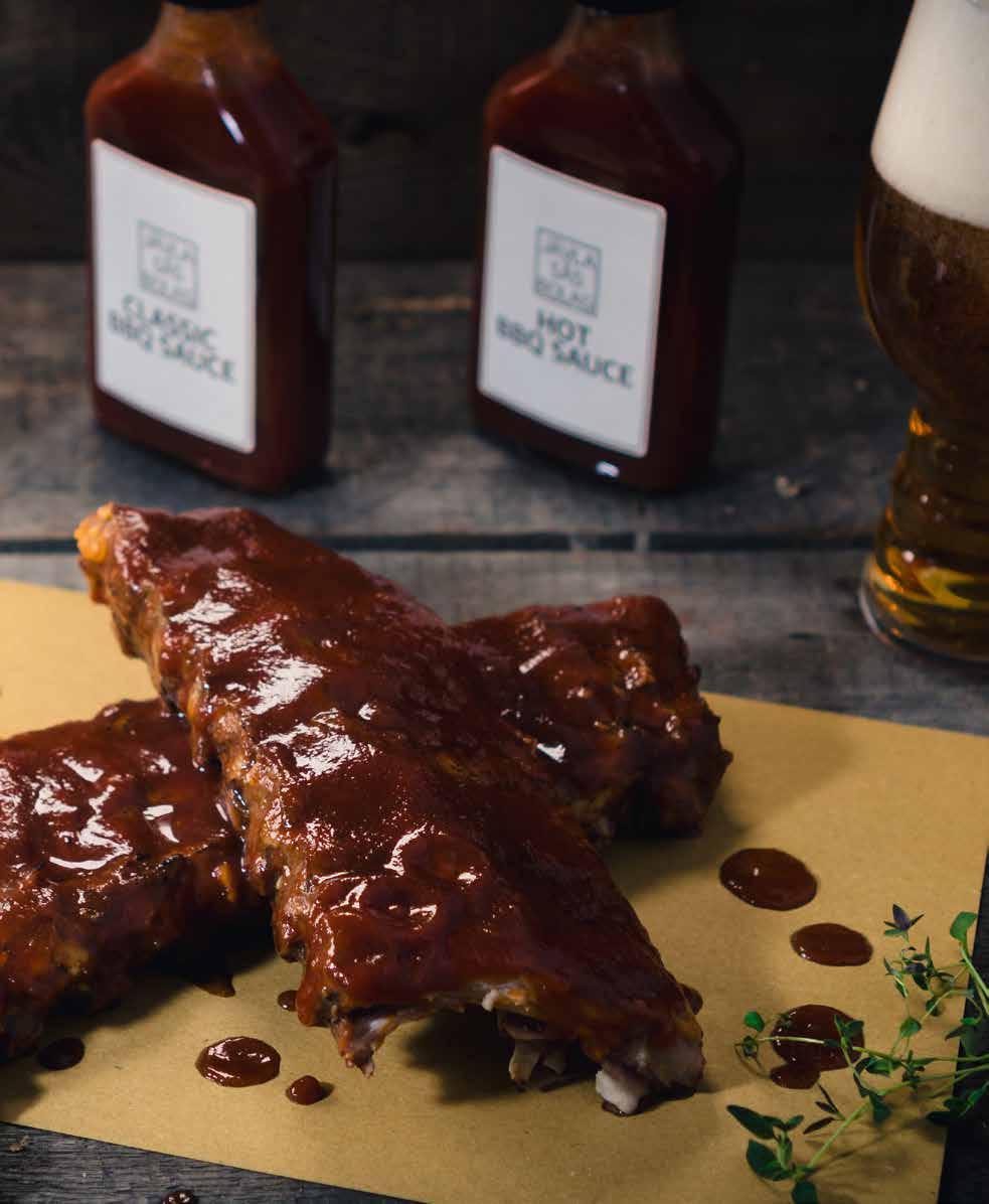 . JÄVLA SÅS BOLAG BBQ- KASTIKKEELLA MAUSTETUT PORSAAN RIBSIT Tarvitset: Riittävästi aikaa (n.