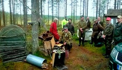 TEERIEN RUOKINTA PAKETTIIN Erämiesten harjoittama Teerien talviruokinta on tullut ainakin tällä erää päätökseen.