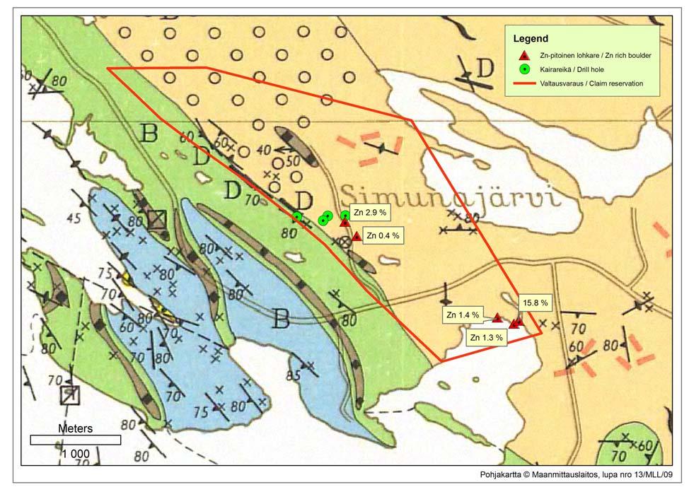 Aimo Hartikainen ja Matti Niskanen 5 Kuva 4. GTK:n valtausvarausalue, PoKa-kairareiät ja sinkkipitoisten lohkareiden sijainti Kuhmon Simunassa. Taustana Hyppösen (1978) kallioperäkartta 1:100 000.