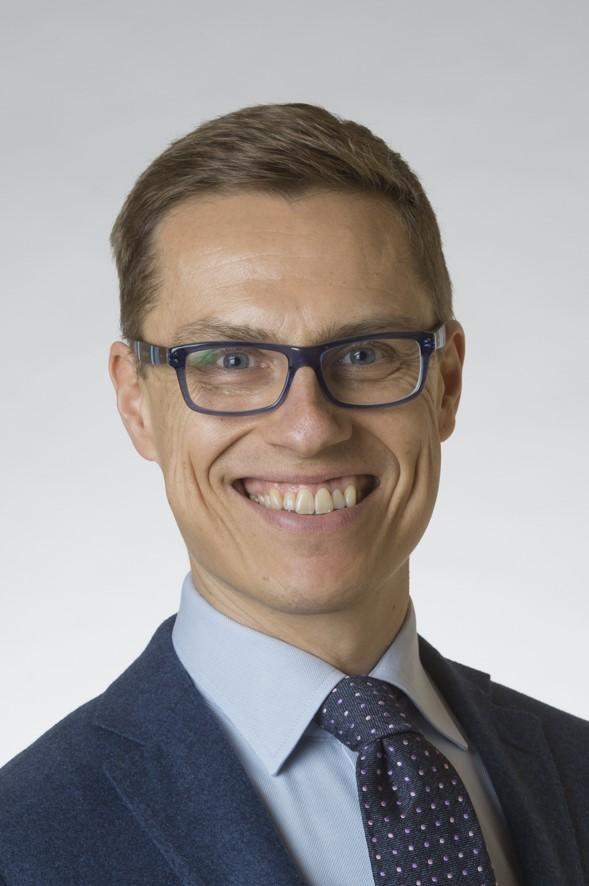 2007 sekä Alexander Stubbin sijainti 2011 ja 2015) Kokoomuksen kannatus ehdokkaiden iän mukaan eduskuntavaaleissa