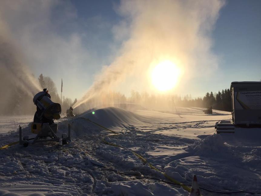 Hiihtokalenteri 2018 19 13 yleensä ainoita taukoja. Kaupunki vastaa tykityksestä työajan puitteissa ja seura vastaa lopuista tunneista.