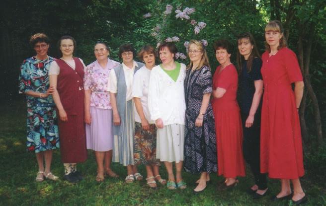 Elliott), Leena Lampinen, Ulla Tainiala (nyk. Reinikainen) ja Taina Päivinen.