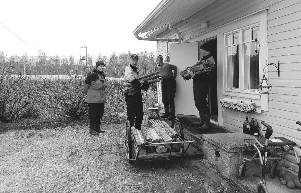 Naapuriapua Hiesulla Varparannan ja Haukiniemen kylien välissä on alue, joka kuuluu virallisesti molempiin kyliin.
