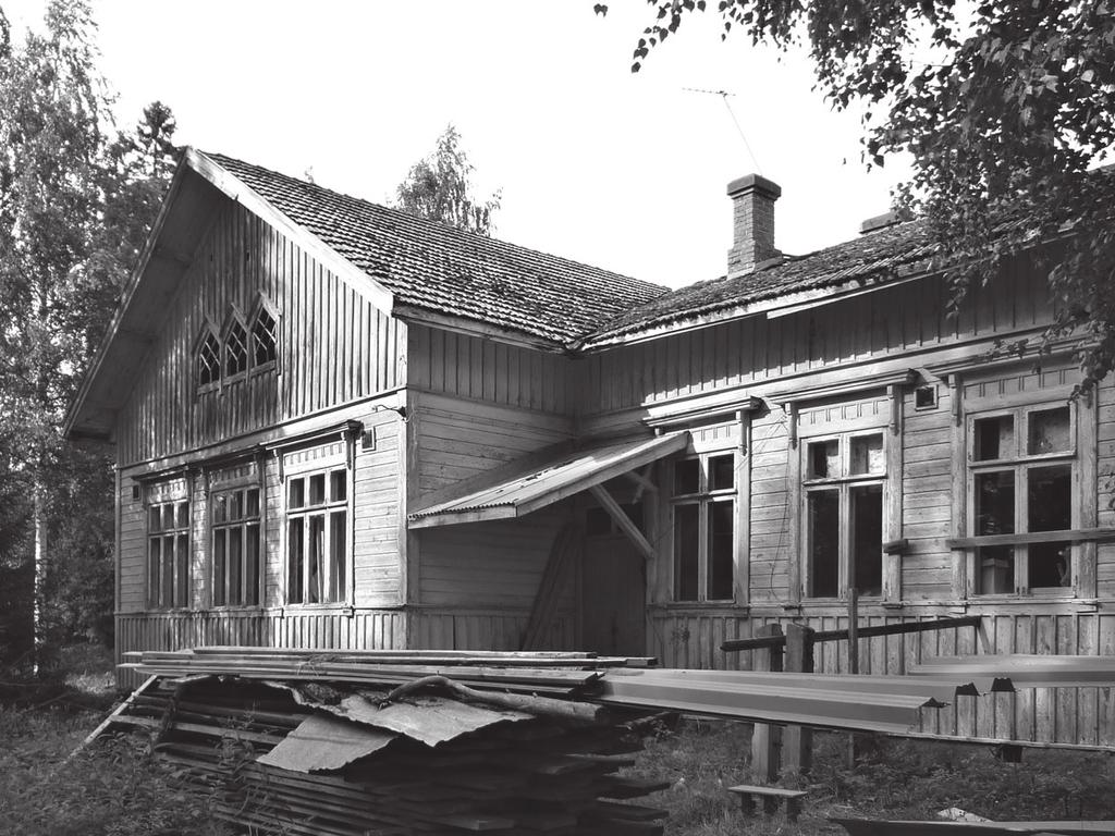 PEKKALAN 120-VUOTIAS KOULU Netta Böök, Marko Huttunen, Katja Savolainen (Kallion Savo-seura) Ruoveden Pekkalan koulu on vuonna 1891 valmistunut hirsirakennus, jossa toimi koulu vuoteen 1975 saakka.