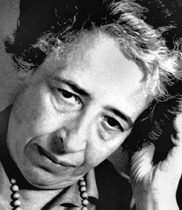 HANNAH ARENDT 1906-1975 Yksi 1900 luvun merkittävimmistä poliittisista ajattelijoista Politiikan ja poliittisen toiminnan ajattelija Ajattelu oli hänen intohimonsa Hans Jonas