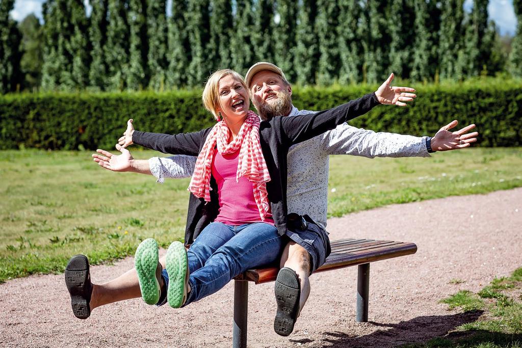 äksi tehtävien myötä na oli Kirkon ulkomaanapu, ja Topi oli rekrytoitu pesemään ehtoollispikareita.
