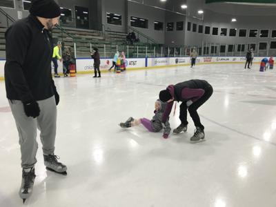 Yhteistä kaikille kuitenkin oli, että jäällä kaikilla näytti olevan kivaa. Suuria aarteita valitettavasti jäältä ei löytynyt, vaikka jäätä tutkittiin välillä hyvinkin läheltä.