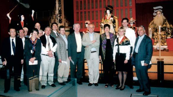 Die C6-Delegation beim Besuch des Edo-Museums in Tokio. (Foto: CSI) Die deutschen Teilnehmer mit Organisatoren und Betreuern des Jungchemikertreffens in Boston.