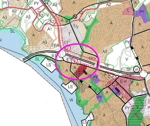 Kauklahden väylään. Suunnittelualueeseen kuuluu noin puolen kilometrin matkalta Länsiväylän ja Kauklahdenväylän liikennealueita. Asemakaavan aluerajaus tarkentuu suunnittelun edetessä.