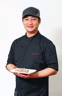 SIGNATURE MENU BY EXECUTIVE CHEF DE CUISINE SUNG-YEOL NAM SUNG-YEOL NAM S priority while cooking is the customer.