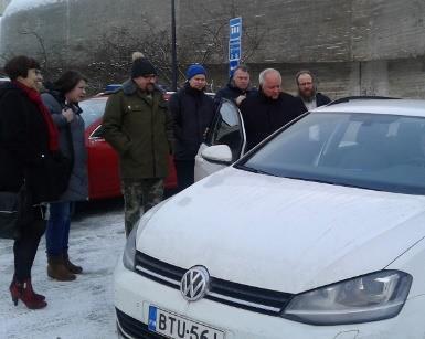 Askeleita kohti yhteiskäyttöautoilua Jyväskylässä Road show -tilaisuus 9.11.