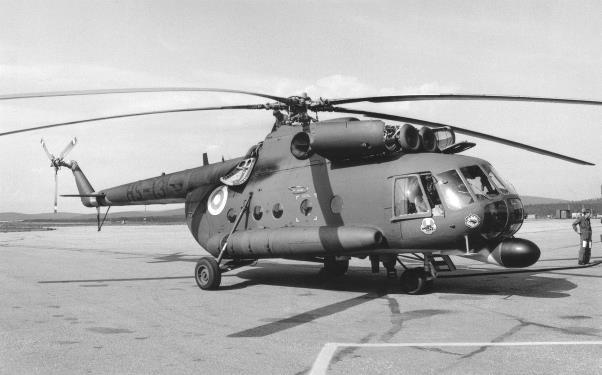 Mil Mi-8P ja T Mil Mi-8P ja T olivat venäläisiä kaksimoottorisia, 34-paikkaisia keskiraskaita helikoptereita.
