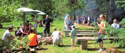 Kalakauppa, Eija s Garden, kylämuseoita ja Gulfin baari Elimäen kirkonkylän seudun ja Moision kartanon palvelut Kalakauppa Fisherman s Food, Loviisan Ahvenkoski Eija s Garden, Loviisan Ahvenkoski