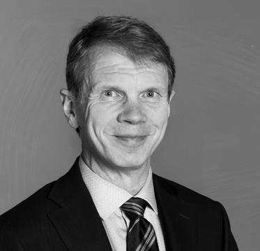 Toiminut aiemmin toimitusjohtajana Arla Ingman Oy Ab:ssä (2007 2011) ja toimitusjohtajana Ingman Foods Oy Ab:ssä (1997 2006). Etteplan Oyj:n ja Halti Oy:n hallituksen puheenjohtaja.