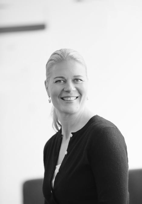 80 Katja Kumpulainen s. 1973, emba Juhapekka Niemi s. 1968, tietotekniikan insinööri Mika Pälsi s. 1970, varatuomari, LL.M. Tuukka Turunen s.