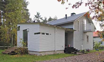 Piharakennukseen Suomalainen sauna on perinteisesti ollut erillisessä rakennuksessa.
