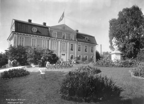 Museovirasto KORJAUSKORTISTO Peltikaton korjaus Sisältö Mustion kartanossa on vanhanmallinen rautapeltikatto. Signe Brander 1910. 1 Yleistä...2 Peltikaton historiaa...2 Käytetyt peltityypit.