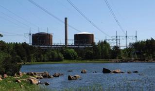 ydinenergialain mukaisesti huolehdittava omistamiensa Olkiluodon ja Loviisan ydinvoimalaitosten ydinjätteiden huoltoon kuuluvista toimenpiteistä sekä vastattava niiden kustannuksista.