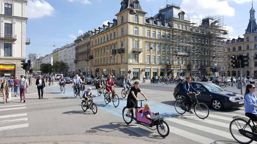 Elinvoimaisuutta Kööpenhaminan keskustassa. pyöräliikenteen tavoitetila. Molemmissa töissä käytettiin käyttäjälähtöisiä työmenetelmiä: työpajoja, kyselyitä ja havainnointia.