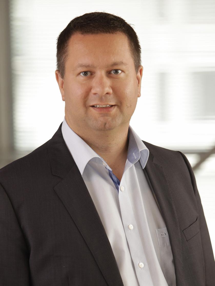 Robotiikka, tekoäly, lohkoketjut ja muut innovaatiot jalkautuvat sisäisen tarkastuksen agendalle Jarkko Sihvonen Partneri, Riskienhallinta Teknologiset megatrendit kuten esineiden internet, tekoäly,