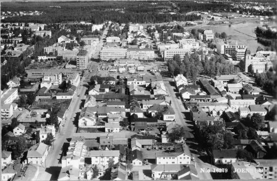 ESIPUHE: PUU-JOENSUU MUUTTUI LÄHIÖKSI 1960-LUVUN