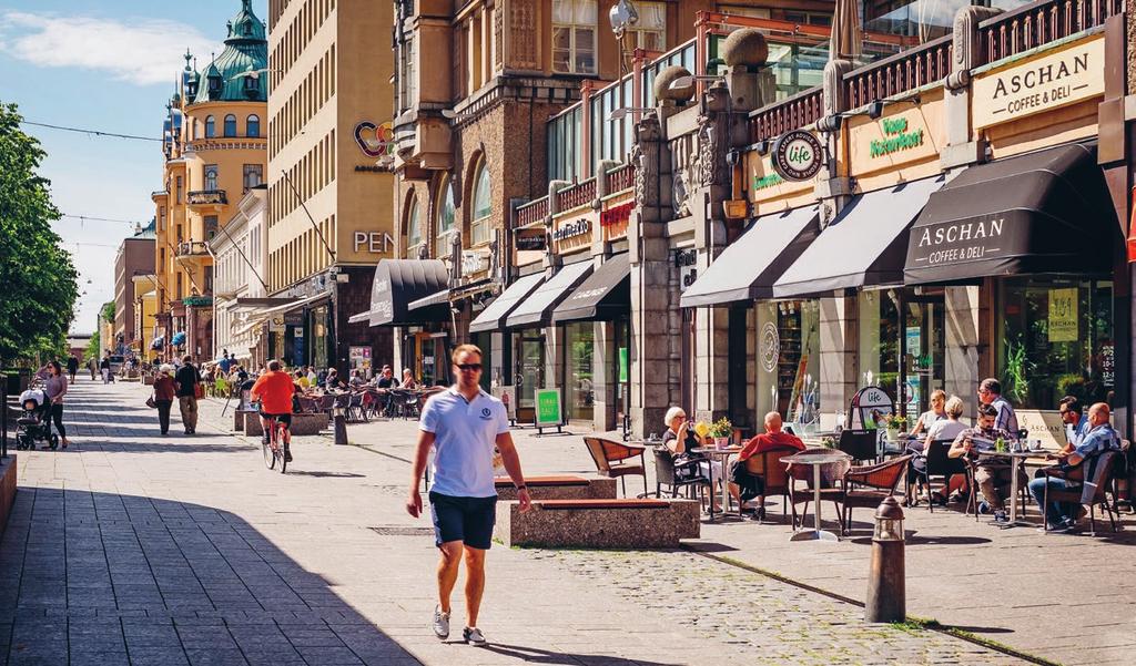 Vaasa TEKSTI: RAINO PESU Kuvio Kiinteistökauppa palasi maltilliselle tasolle Kiinteistökaupankäynti sujui vuonna 2017 rauhallisesti poikkeuksellisen vilkkaan edellisvuoden jälkeen.